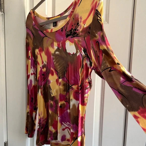 St. John Pink and Yellow Top - Picture 3 of 8